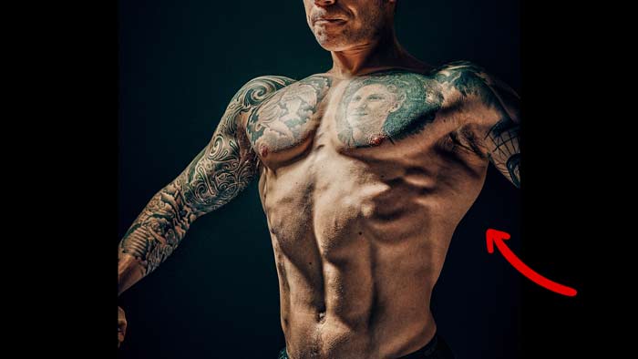 Wide back due to large lat muscles